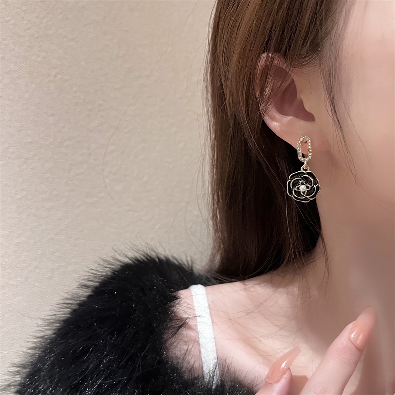 Anting Tusuk Gantung Wanita Desain Bunga Kamelia Hias Zircon Gaya Korea Untuk Pesta / Pernikahan