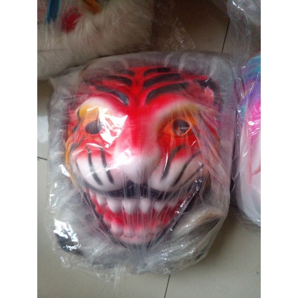 Mainan anak topeng singa