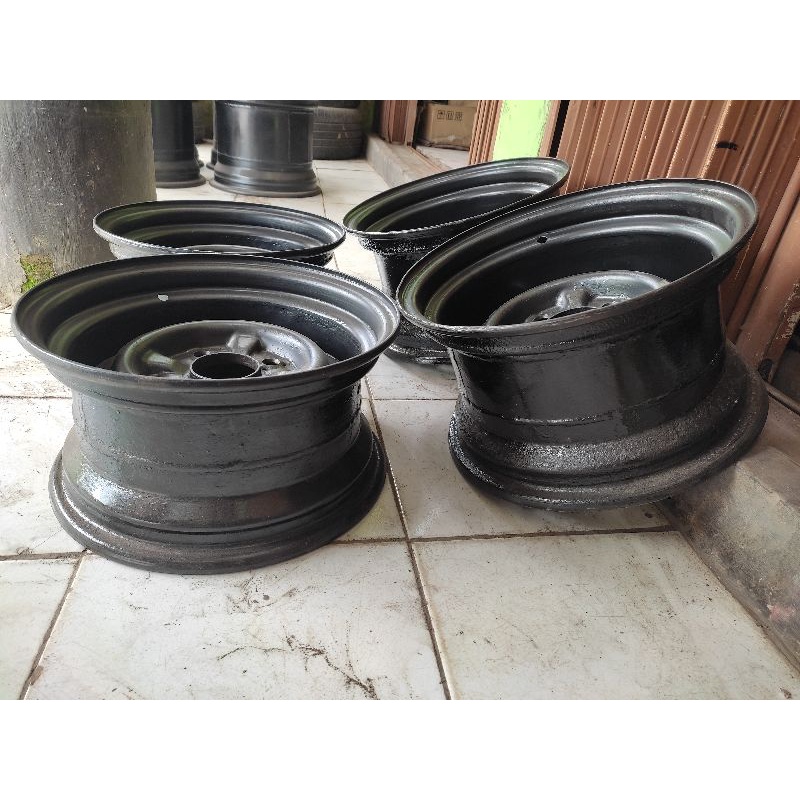 Velg Custom Celong R14 PCD 4x100