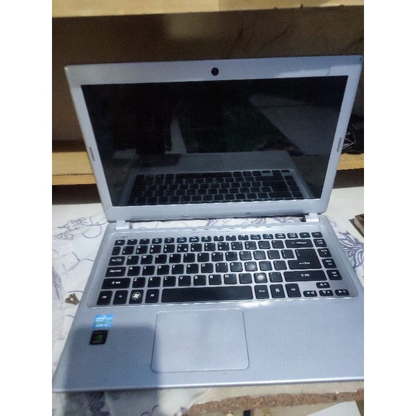 laptop Acer bekas