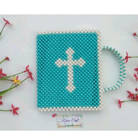 

Cover Alkitab Puji Syukur 18 x 4 x 12 cm Bahan Manik Manik