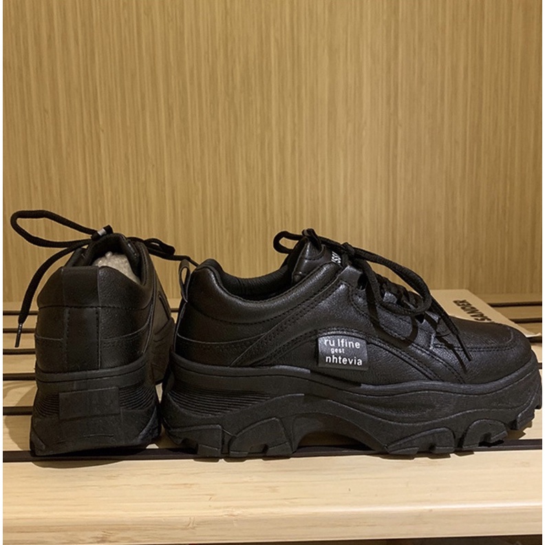 Sneakers Putih Platform Tinggi Korean Style UFLINE-HITAM