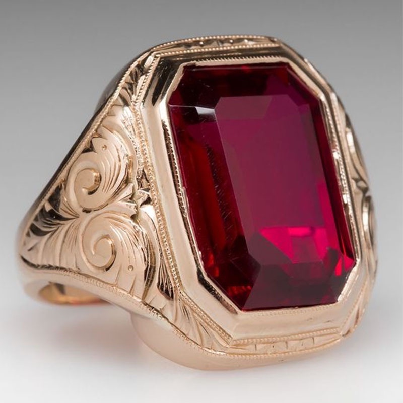 Cincin Bahan Titanium Steel Warna Gold Hias Ruby Gaya Vintagepunk Untuk Pria