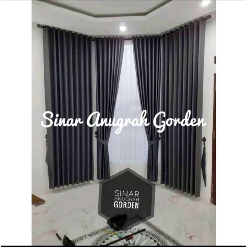 GORDEN BLACKOUT IMPORT TEBAL WARNA HITAM KEKINIAN UNTUK JENDELA/PINTU
