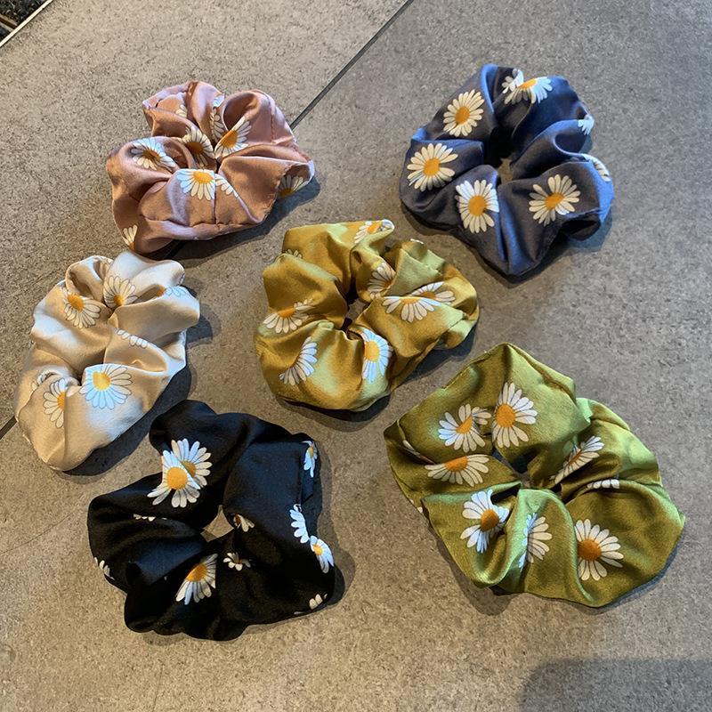Ikat Rambut Ponytail Model Bunga Daisy Bahan Satin Karet Elastis Gaya Korea Untuk Wanita/scrunchie