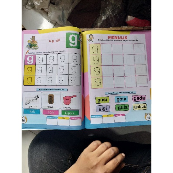 buku lancar menulis huruf kecil