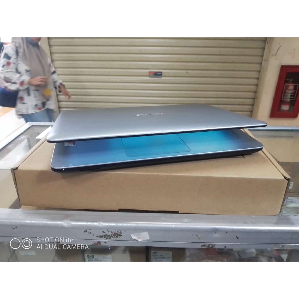 LAPTOP LEPTOP ASUS AMD A4 RAM 4GB HDD 1TB GENERASI BARU WINDOWS10 ZOOM SIAP PAKAI