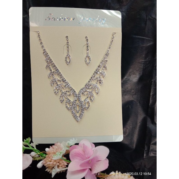 Kalung 1 set anting+kalung pengantin