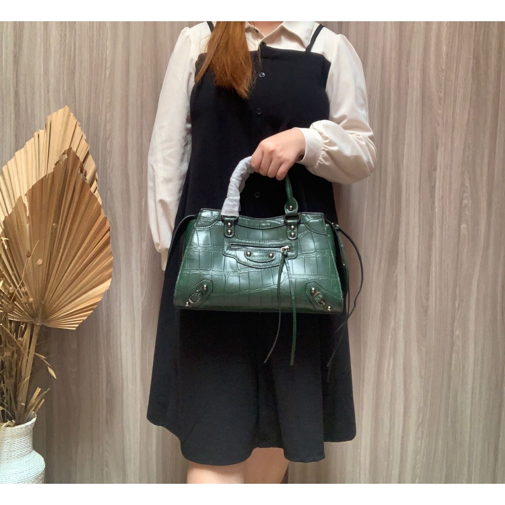 LUXY LX2140 TAS SELEMPANG WANITA NEO CLASSIC SMALL CITY CROCO FREE BOX FULL SET VIP PLATINUM