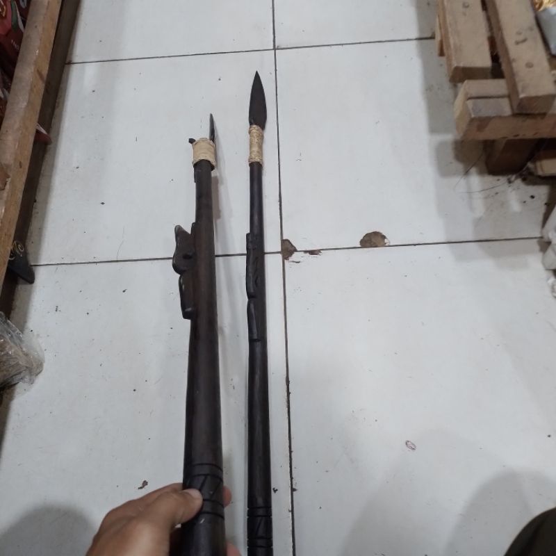 Agusmasyita Sumpit Senjata Etnik Suku Dayak Berburu Turnamen Ritual Adat Khas Kalimantan Dari Kayu U