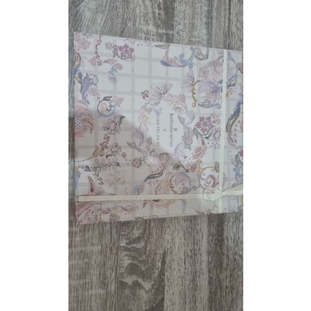 Buttonscarves the autograph x dian pelangi creme