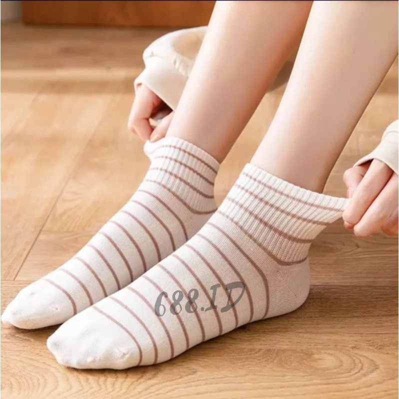 Kaos Kaki Wanita Motif Beruang Kaus Kaki Pendek Semata Kaki Fashion Korean Style Cute Teddy Bear Short Ankle Socks Lucu KSK 03