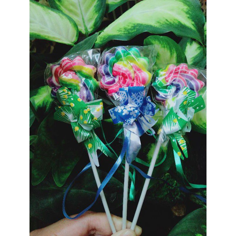 

Permen Lolipop 4 cm Bentuk Bunga Pelangi