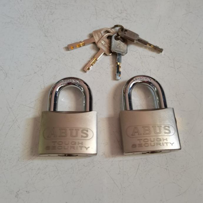 gembok abus master Key 50mm isi 2 / gembok master Key 50mm isi 2