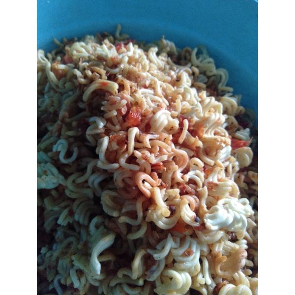 

mie kering pedes kriuk