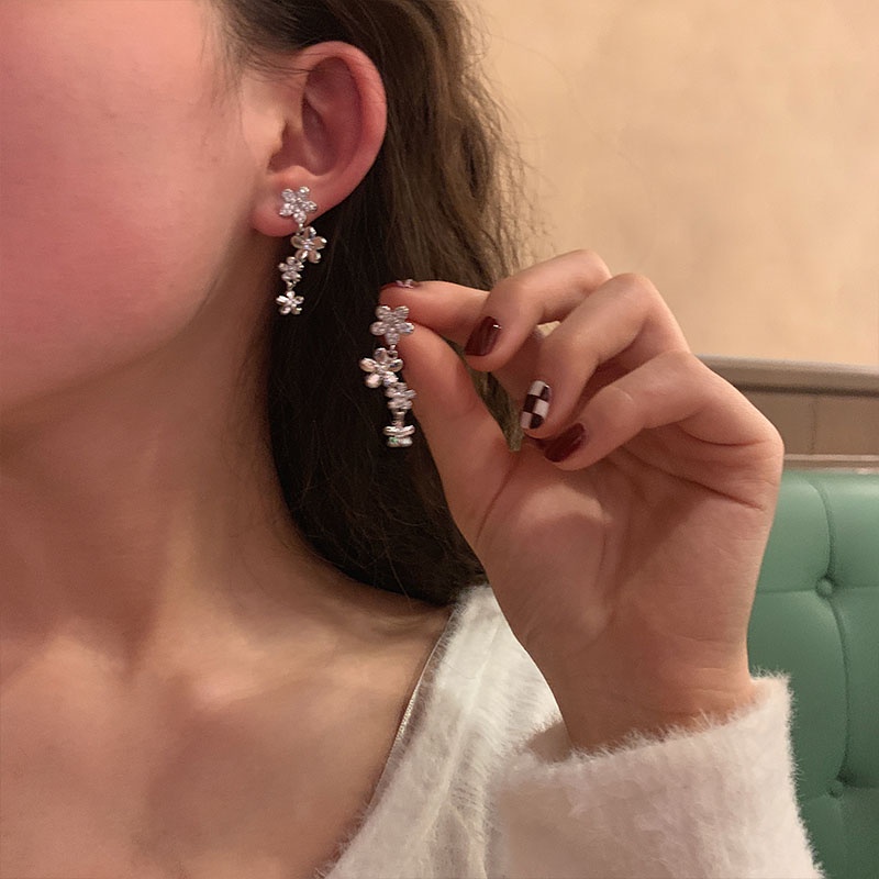 Anting Stud Desain Bunga Gaya Korea Untuk Wanita