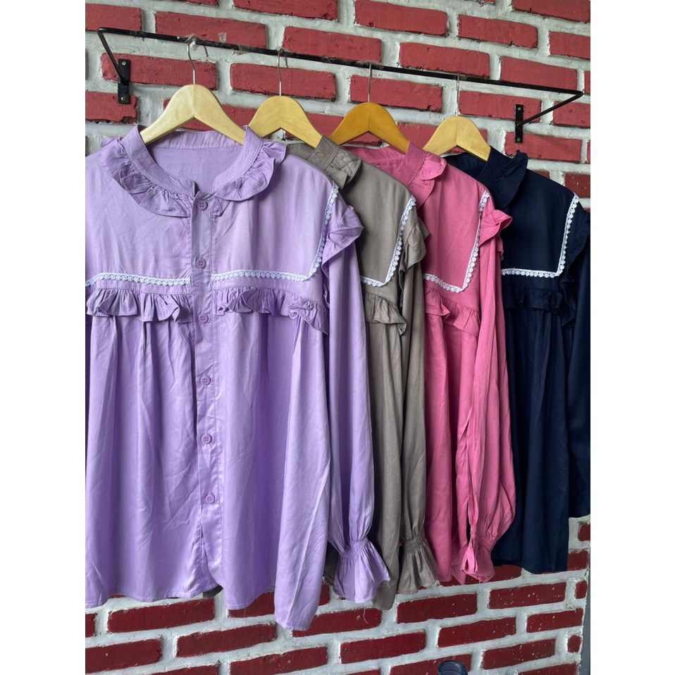 Siska  Blouse / Atasan Wanita / Atasan Jumbo / Atasan Wanita Kekinian / Atasan Wanita Import / Atasan Wanita Lengan Panjang / Atasan Wanita Blouse / Atasan Wanita Korean Style / Atasan Wanita Terbaru / Atasan Wanita Korea / Blouse Wanita / Blouse Jumbo