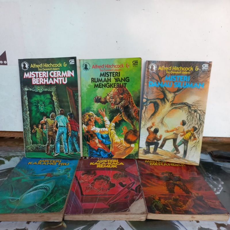 Novel Misteri - Alfred Hithcock & Trio Detektif (Paket 6 Buku)