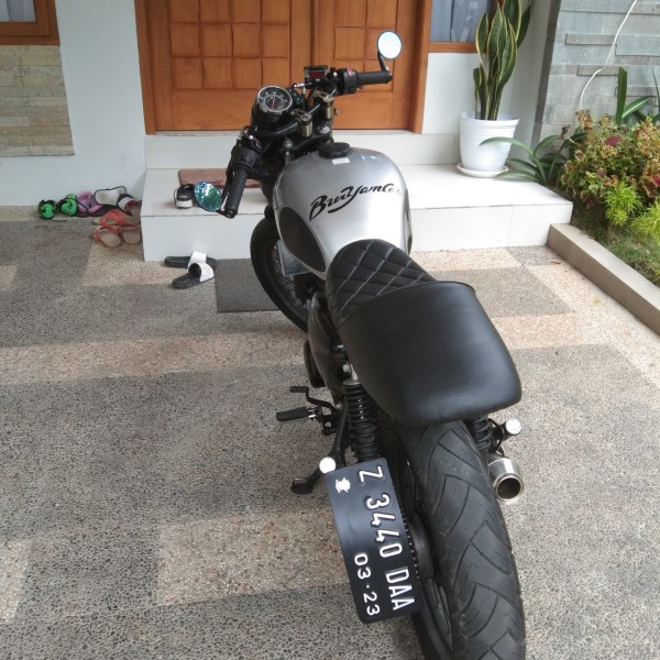 DUDUKAN PLAT NOMER SAMPING BELAKANG KAWASAKI W175