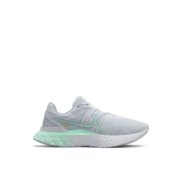 NIKE REACT