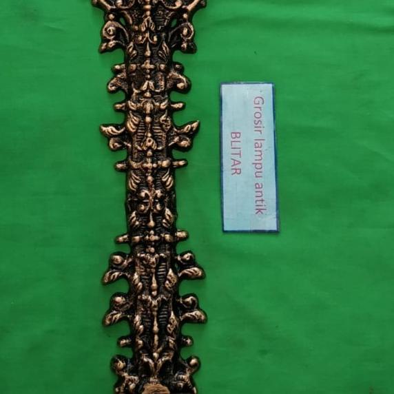 blawong tempat keris tempel dinding ukir antik