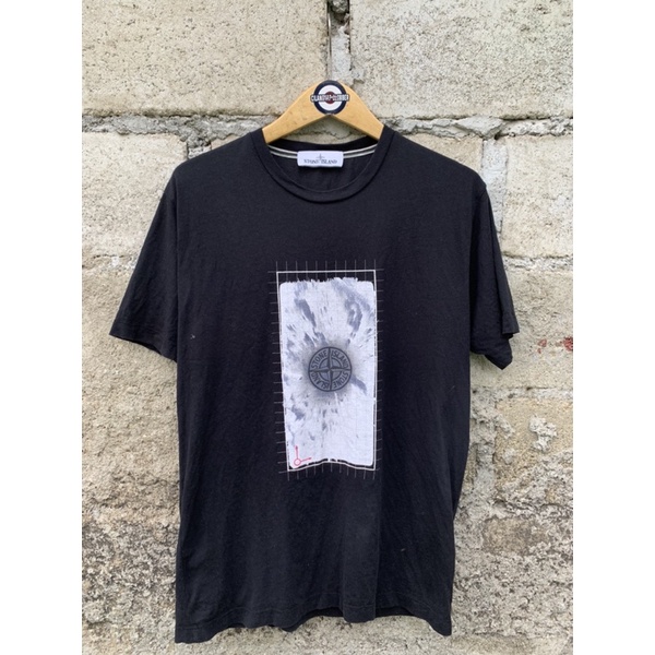 t-shirt stone island