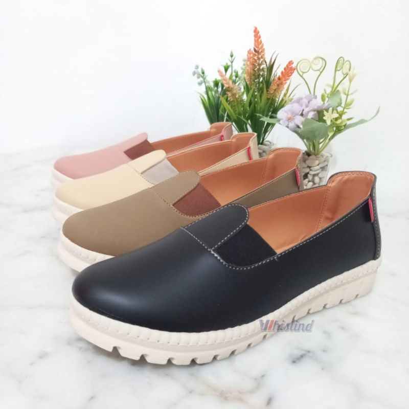 SEPATU FLAT BAHAN KULIT SINTESIS ALAS KARET AULIA 30