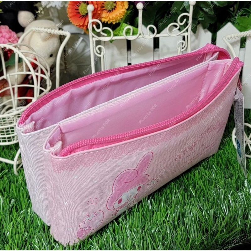 

Pen Pouch / Tempat Bolpen Zipper Resleting 2 Sekat 2 Warna Sanrio Karakter My Melody