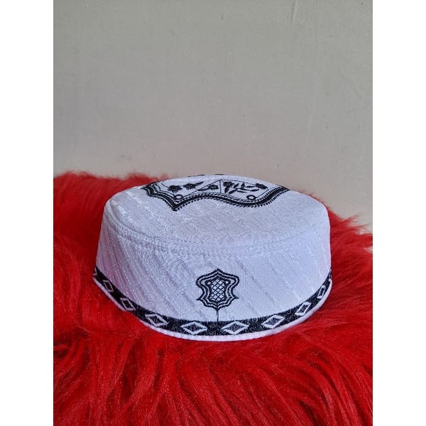Kopiah Terompah/Kopiah Putih