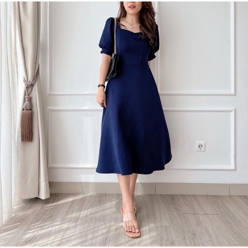 Simple Midi Dress Flare Casual Outfit