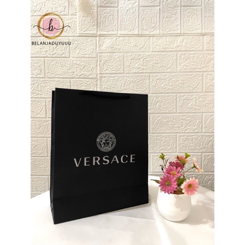 Paper Bag Versace Putih Pembungkus Kado  (READY STOCK JKT )