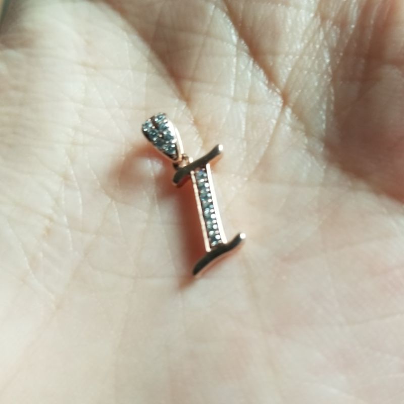 Liontin Hala Model Latin Inisial Huruf I Elegant Emas Asli