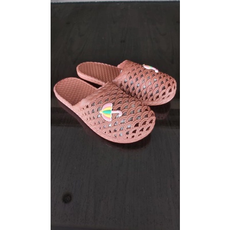 Sandal Wanita Q-6 Empuk Anti Selip Selop Karakter Flip Flops