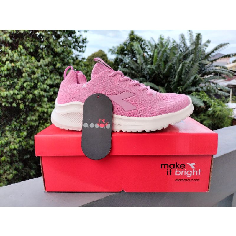 Sepatu Diadora Wanita Original 100% (Diadora Erba)