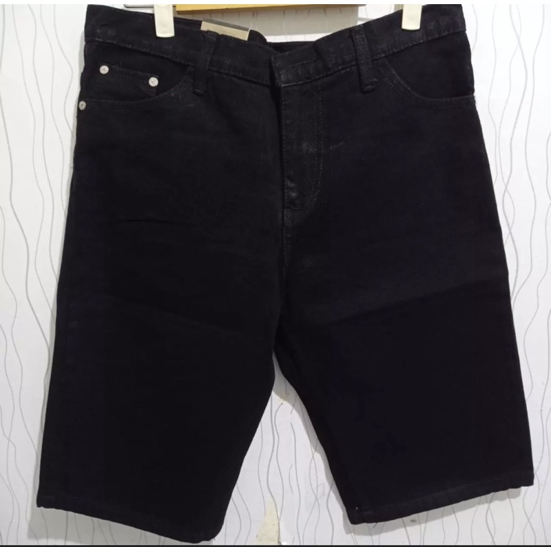 CELANA PENDEK HITAM PRIA / CELANA PENDEK DENIM PRIA