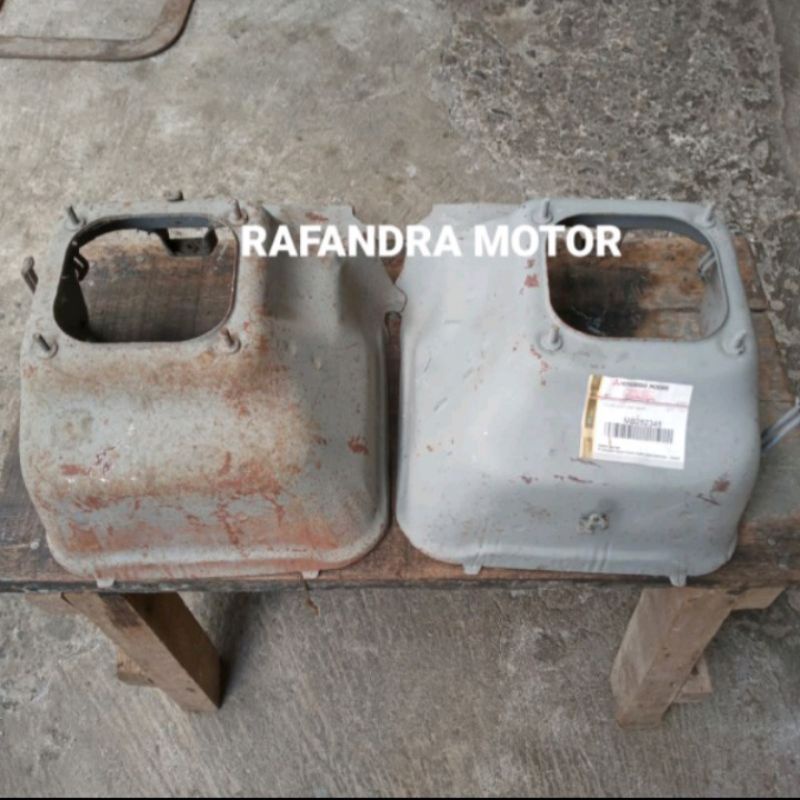 PANEL BATOK LAMPU/DUDUKAN LAMPU DEPAN L300 ORIGINAL