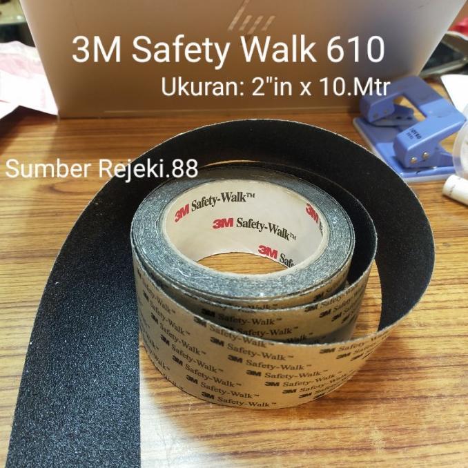 

3M Safety Walk 610 Anti Slip Hitam 2"inx10.Mtr Lakban 3M Isolasi Kasar