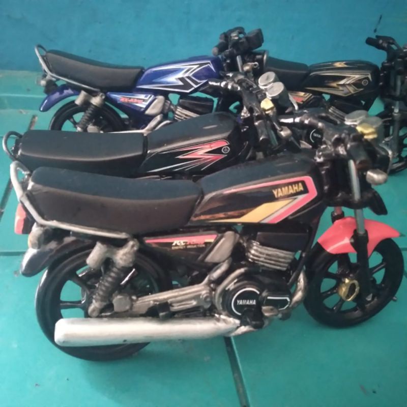 replika miniatur rx king