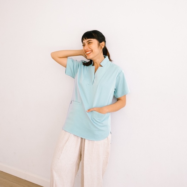 Baju Jaga BUTTONED 02 SS Ladies Top Scrubs TB Cardinal Pendek