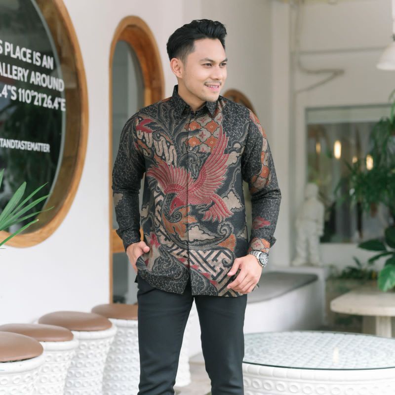 Kemeja batik pria lengan panjang dobi lasem premium motif burung garuda merah