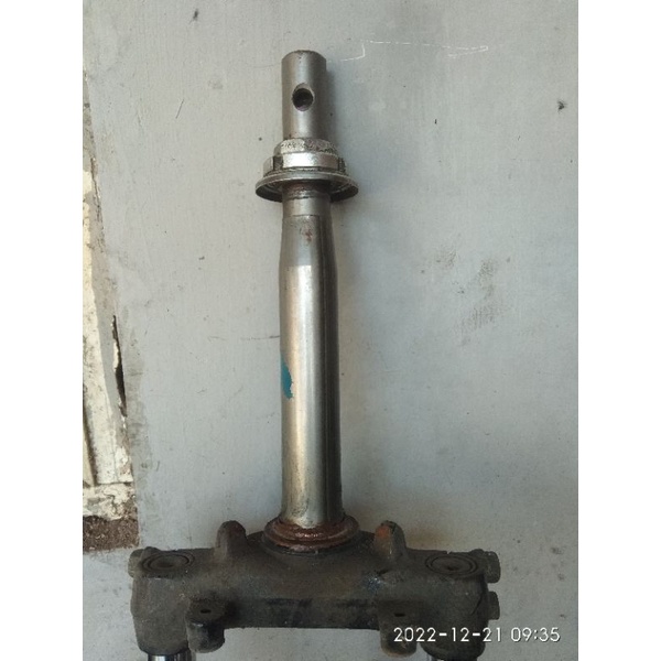 segitiga t shock depan Vario 150/125 LED.