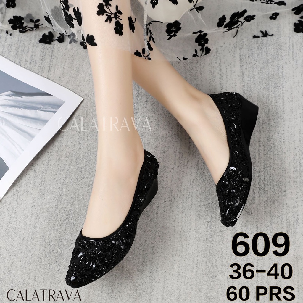 SEPATU HAK WANITA BUNGA CALATRAVA 609