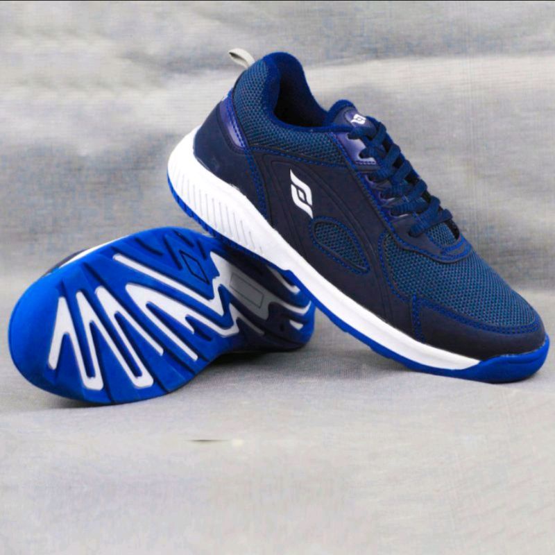 Sepatu olahraga Owen sport