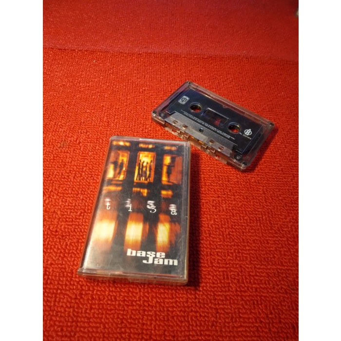 Base Jam - Tiga (kaset pita)