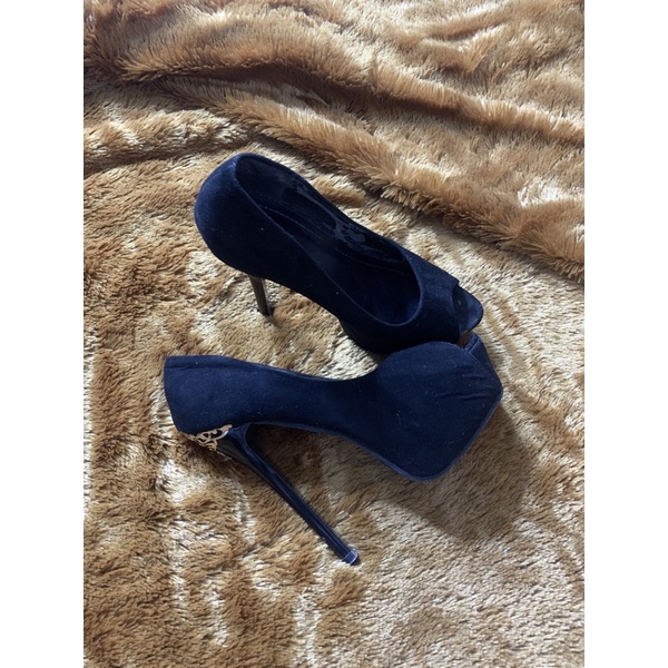 PRELOVED HEELS LIKE NEW