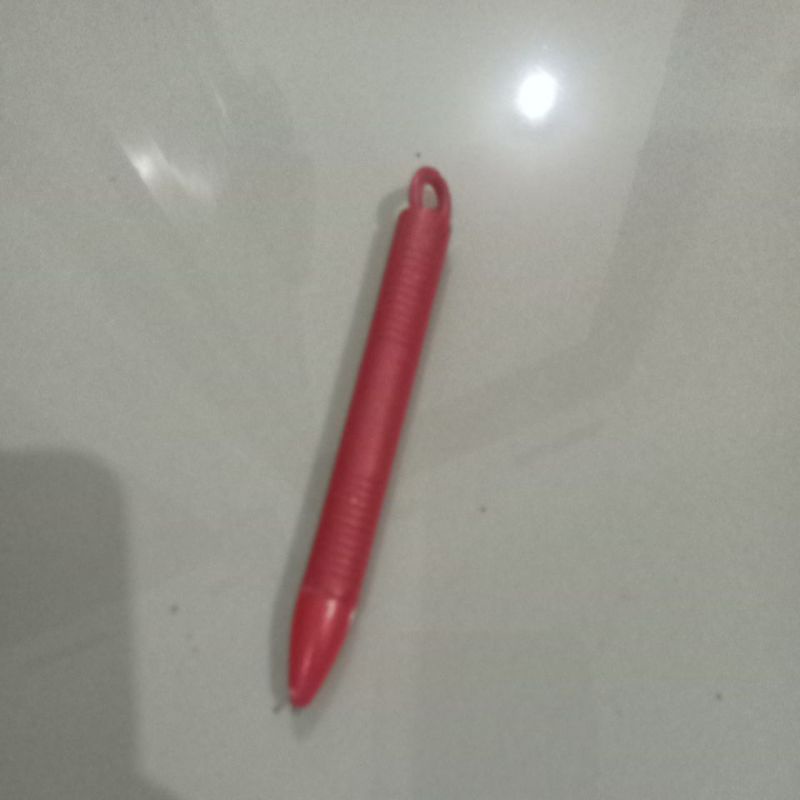 

pulpen magnet gambar di papan