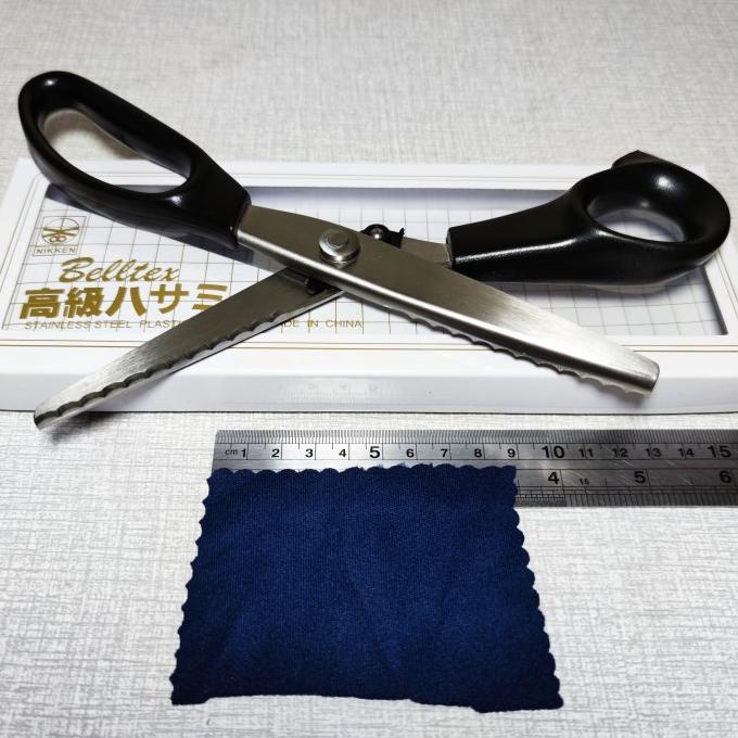 

[BISA COD] Gunting Kain Zigzag 9"-230mm Stainless Steel Plastic Handle