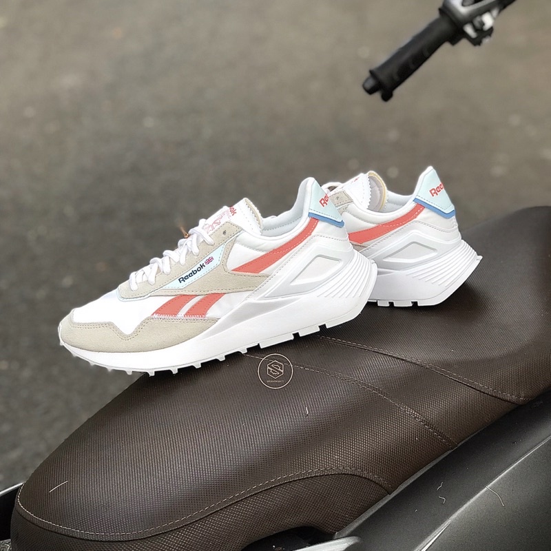 SEPATU RUNNING TRAINING REEBOK CLASSIC CL LEATHER LEGACY CHALK BLUE WHITE GREY ORANGE ORIGINAL