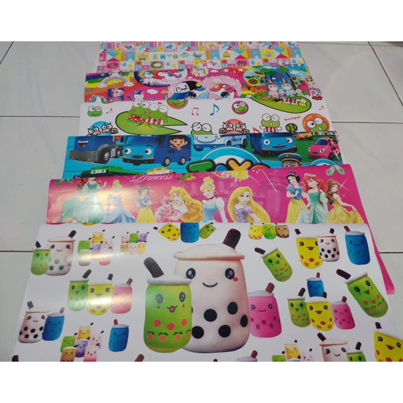 

Kertas kado glossy