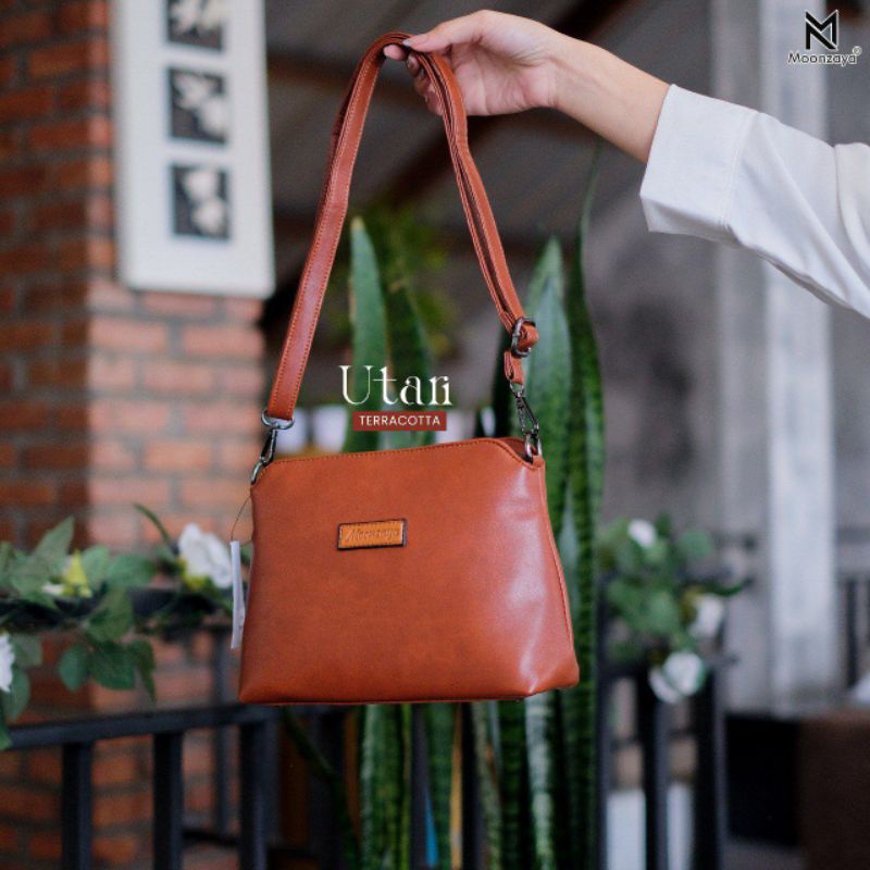 Utari Slingbag by Moonzaya